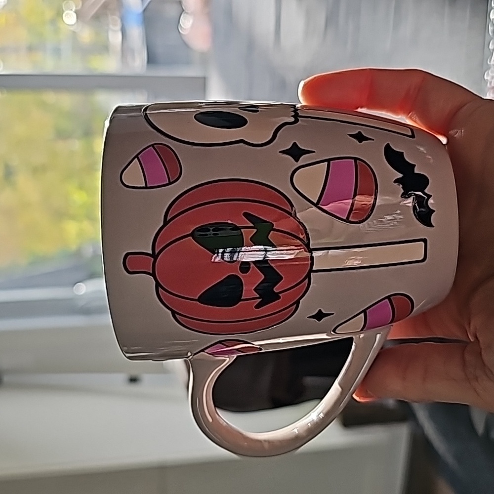 Cute halloween mug!!!! - Picture 4 of 5